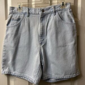 Vintage high waisted Lee jean shorts size 14P